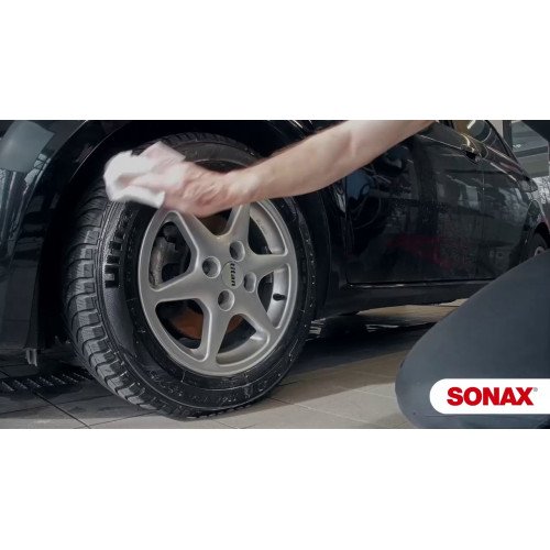 Solutie Curatare si Protectie Anvelope Sonax Tyre Care, 400ml Solutie Curatare si Protectie Anvelope Sonax Tyre Care, 400ml